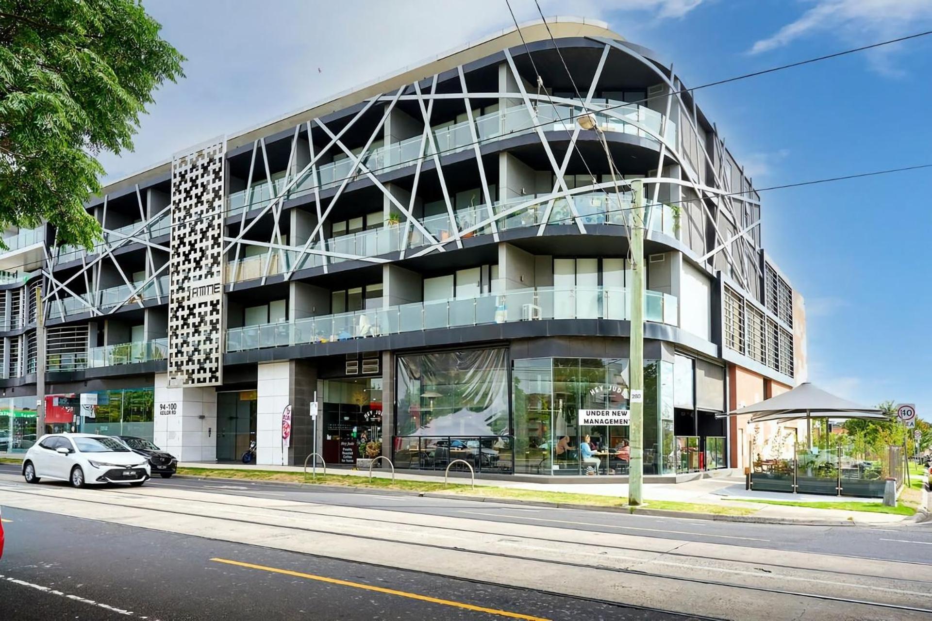 Apartment Stylish Urban Retreat With Spectacular Views And Prime Location Melbourne