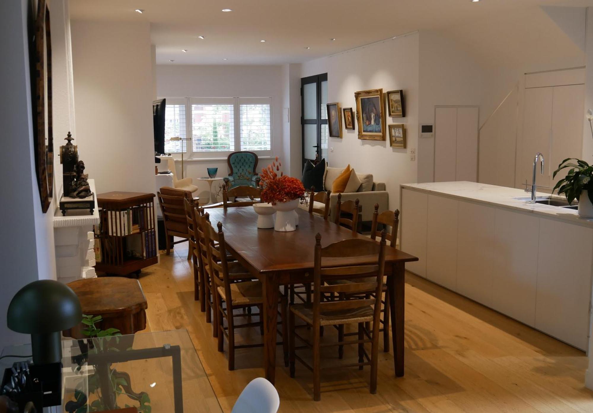 Apartment Brilliant 2brm, Fully Renovated Art Deco Classic
