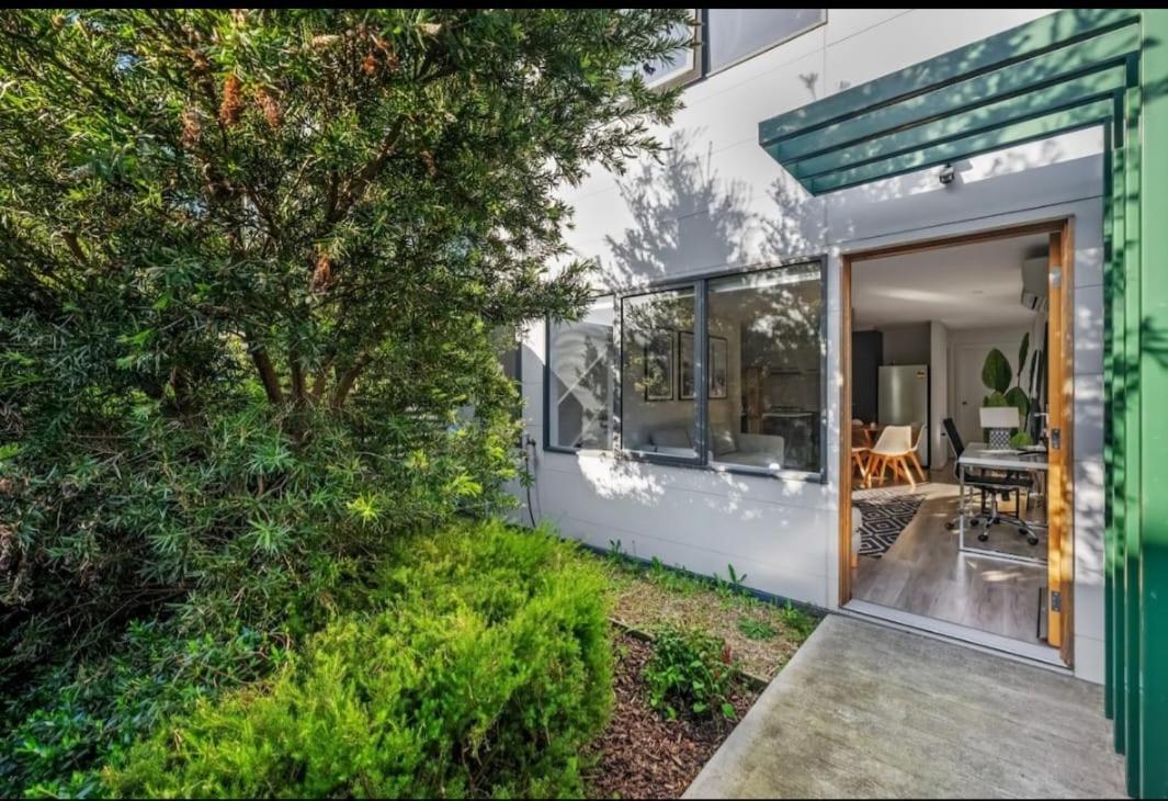 Luxurious 3- Bedroom Retreat Holiday home Melbourne