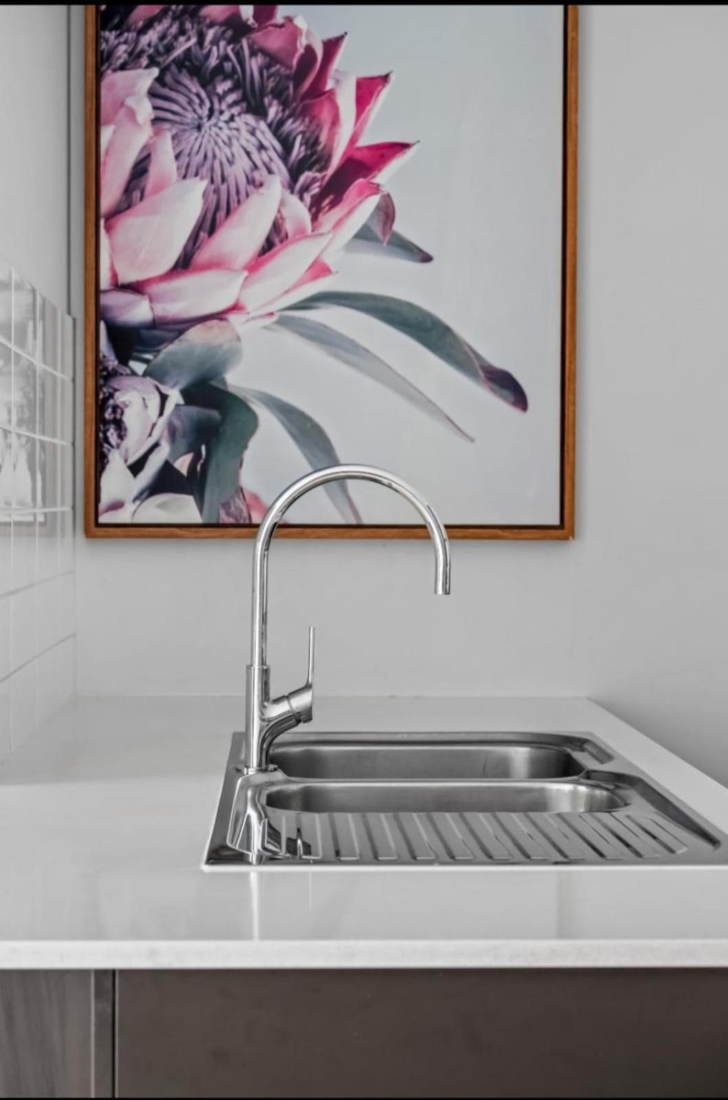Luxurious 3- Bedroom Retreat Holiday home Melbourne