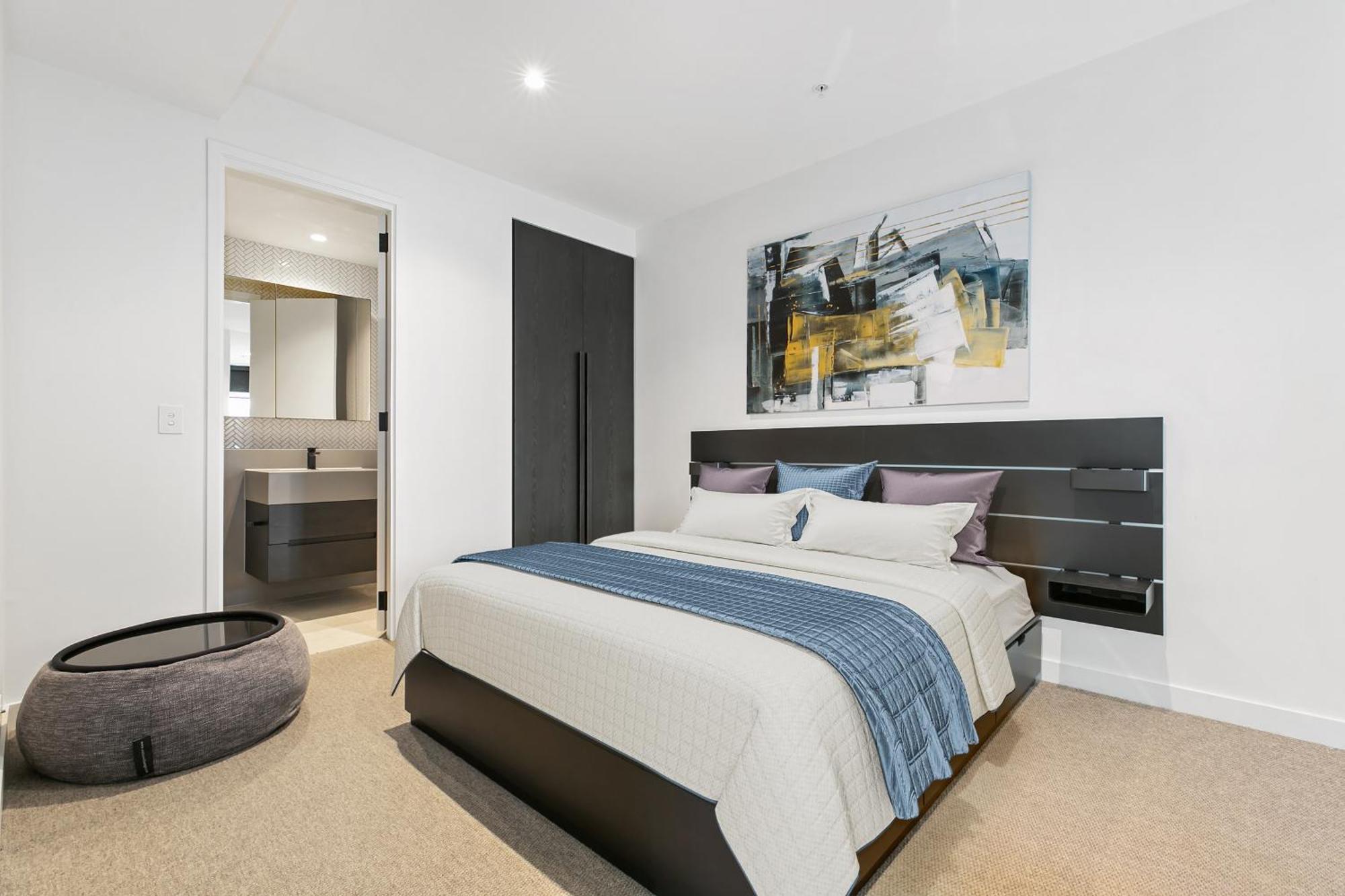Apartment Panoramic View Two Bedrooms At Collins House Melbourne