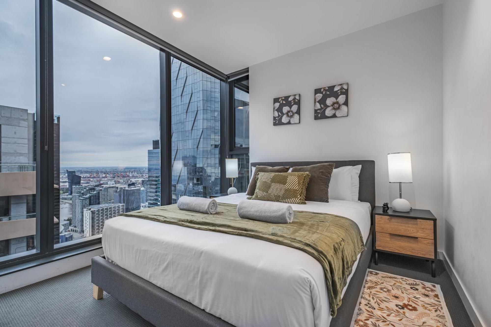 Manhattan Stadium View 3br2ba Free Parking Apartment