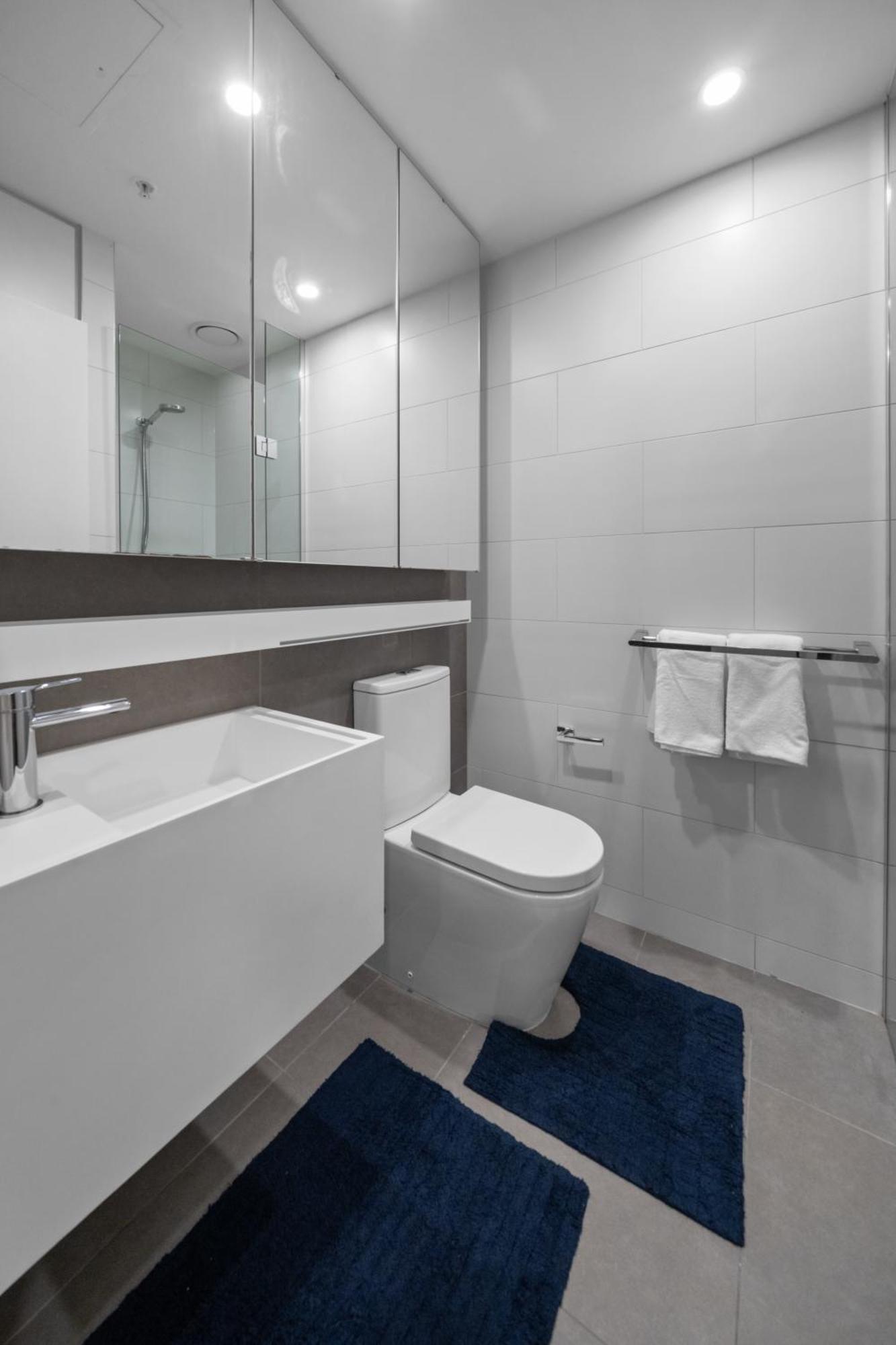 Apartment Marina Tower Fireworks View & Prime Location Melbourne