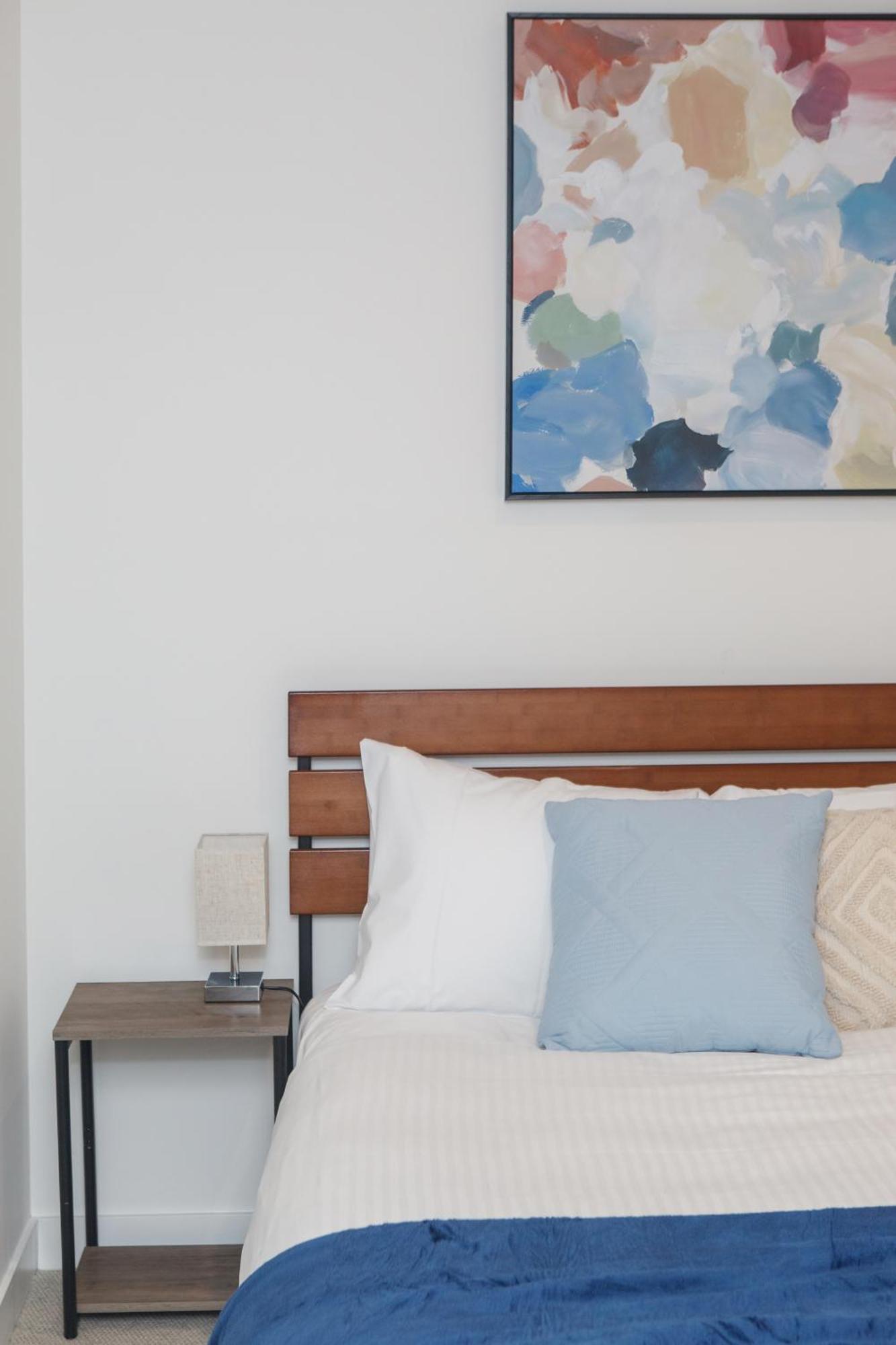 Stylish & Spacious Nyc Style, Cbd 3br Apartment