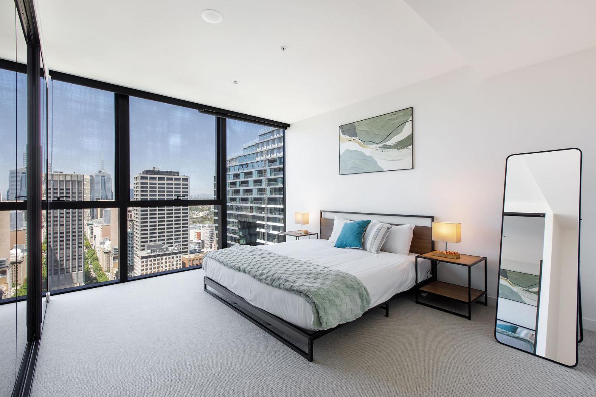 Stylish & Spacious Nyc Style, Cbd 3br *
