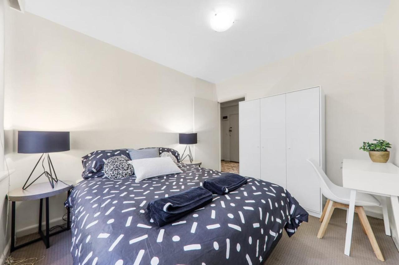 Apartment 3 Bedroom 60s Retro By Alma Park Melbourne
