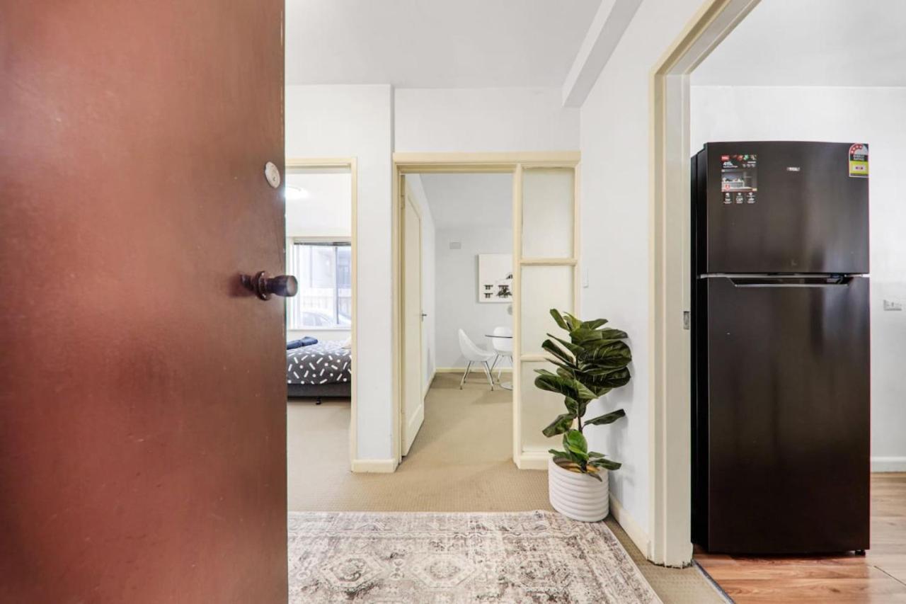 3 Bedroom 60s Retro By Alma Park *