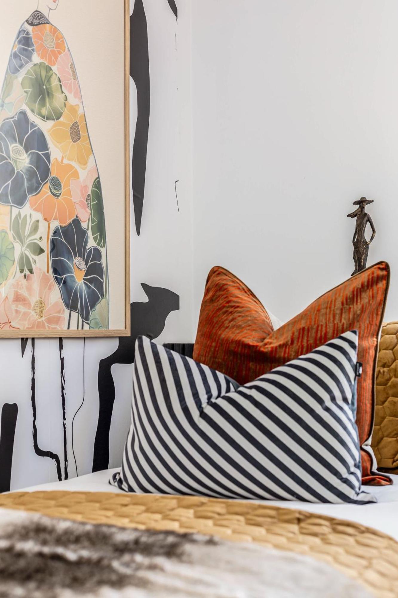 Vaquay The Gilded Nook In Cbd Holiday home Melbourne