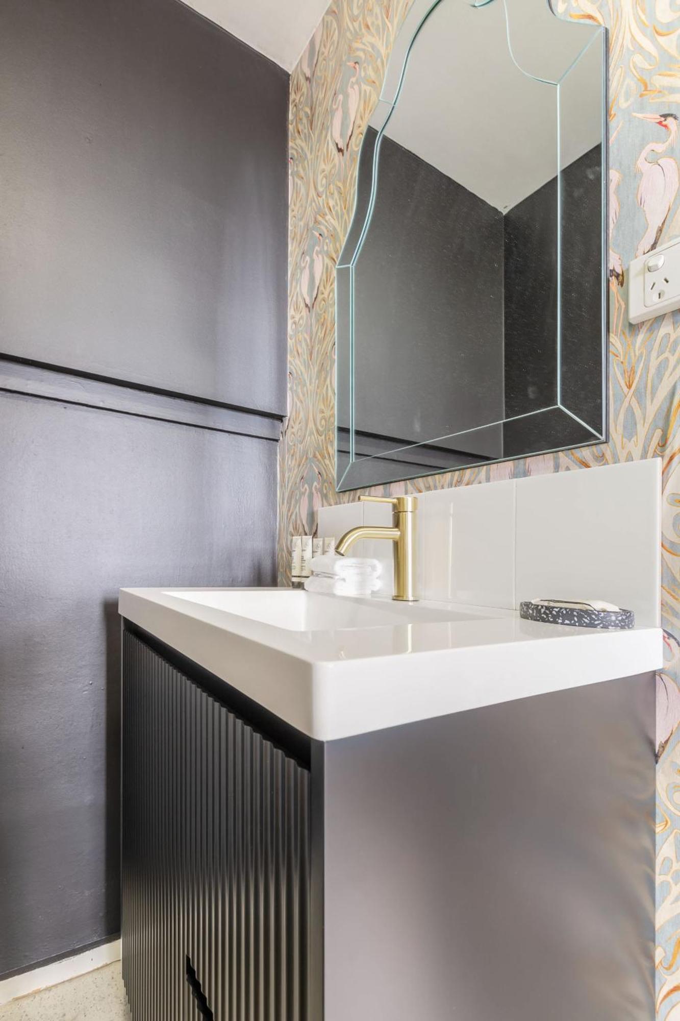 Vaquay The Gilded Nook In Cbd * Melbourne