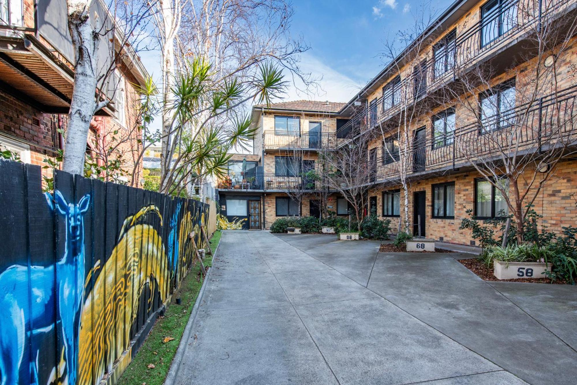 Sunny And Stylish One-bedroom * Melbourne