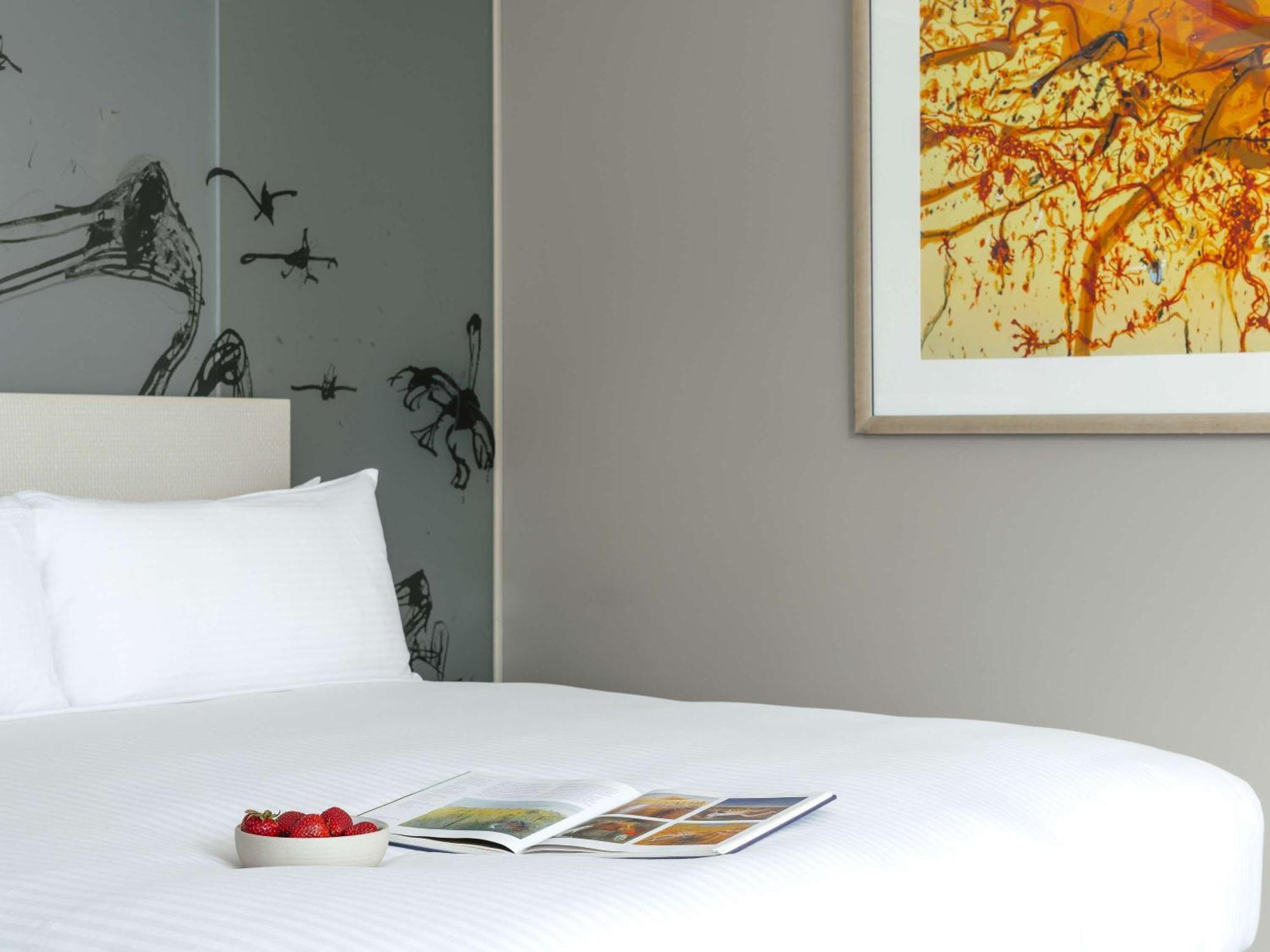 The Olsen Art Series 5* Melbourne