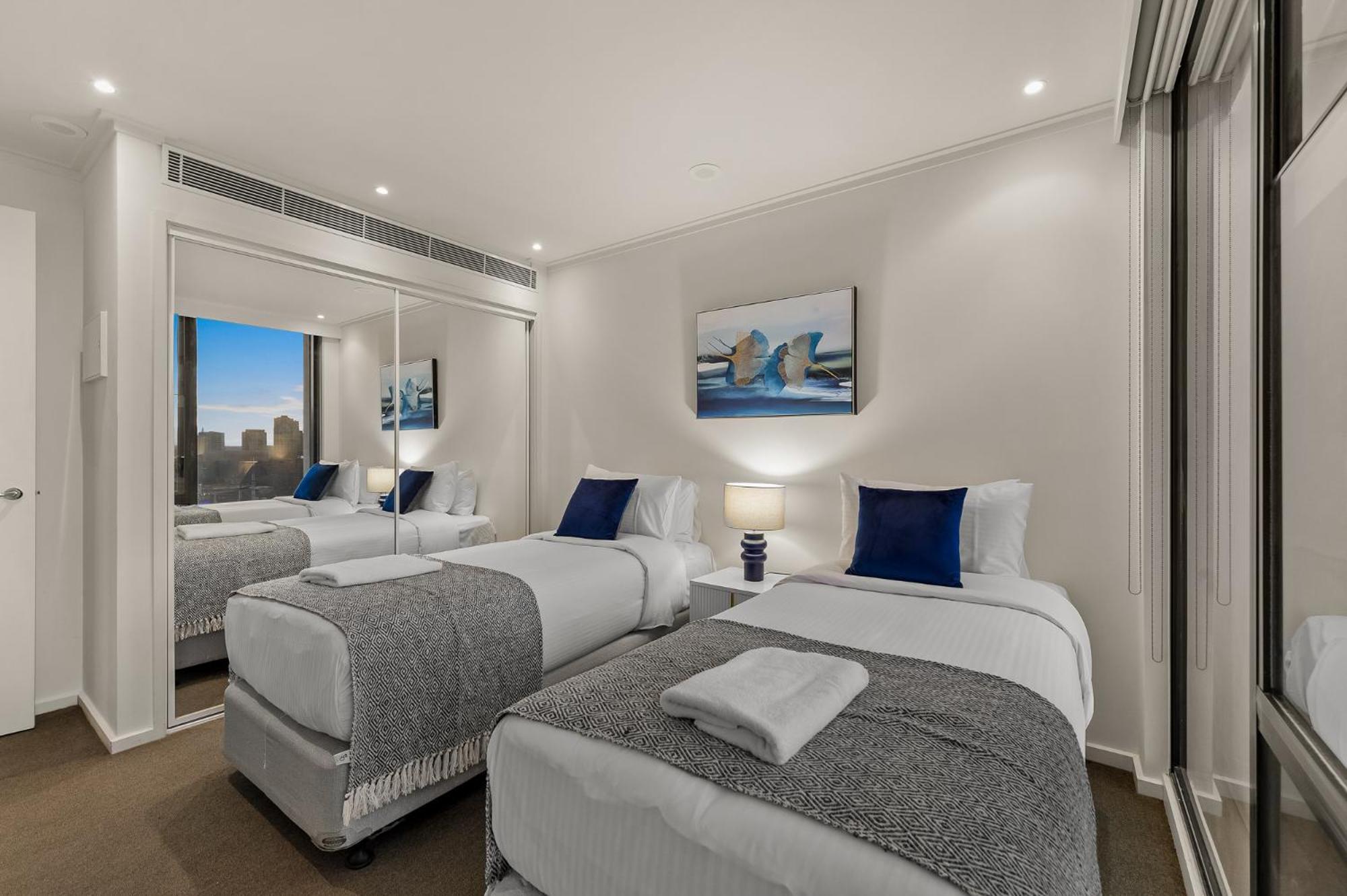 Exclusive - Vue Grande * Melbourne