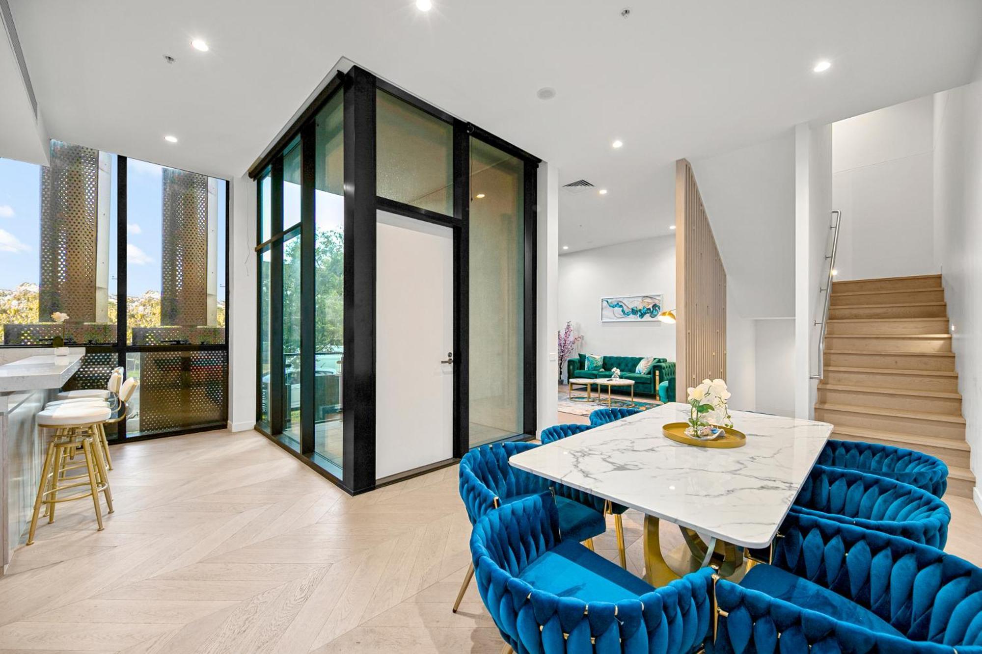 Luxury Vip 4-bedroom Townhouse In Port *
