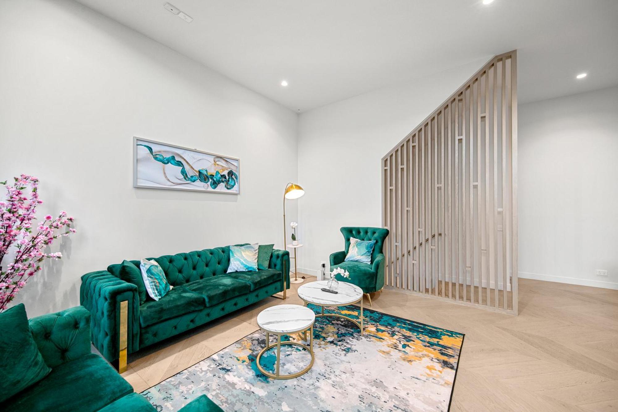 Luxury Vip 4-bedroom Townhouse In Port Holiday home Melbourne