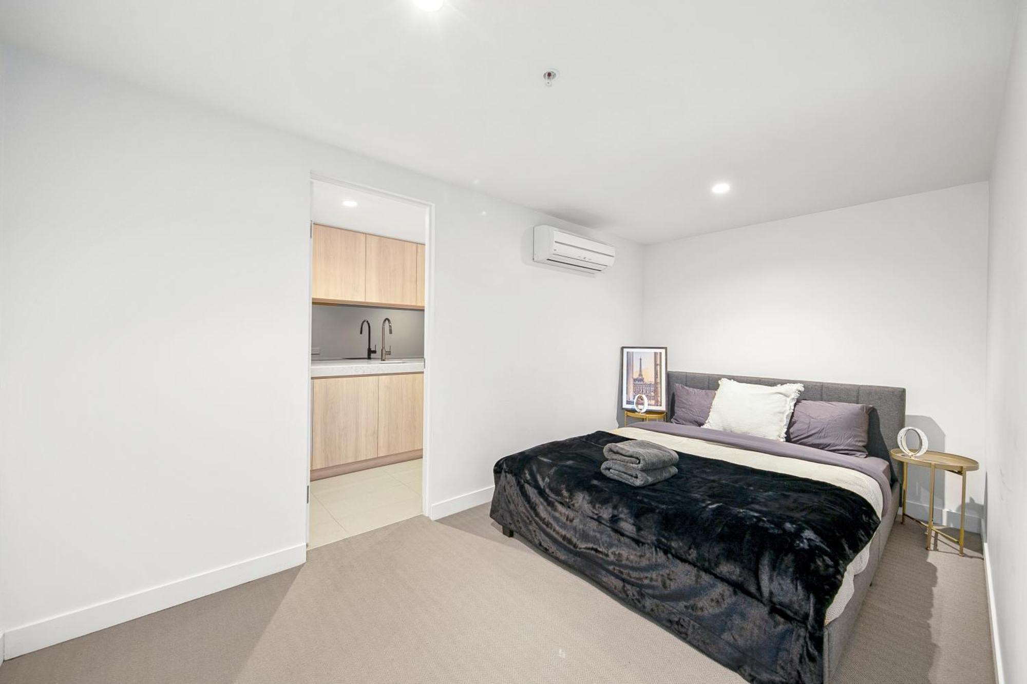 Luxury Vip 4-bedroom Townhouse In Port Melbourne