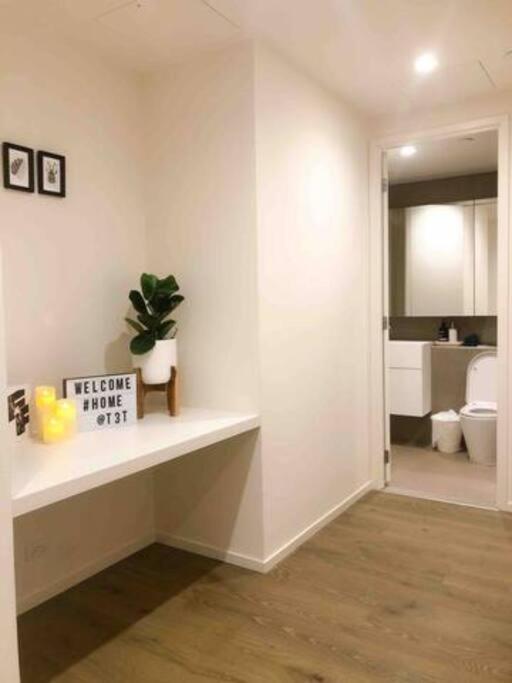 Stunning 1bbr At Southbank Tf4114 New Apartment *