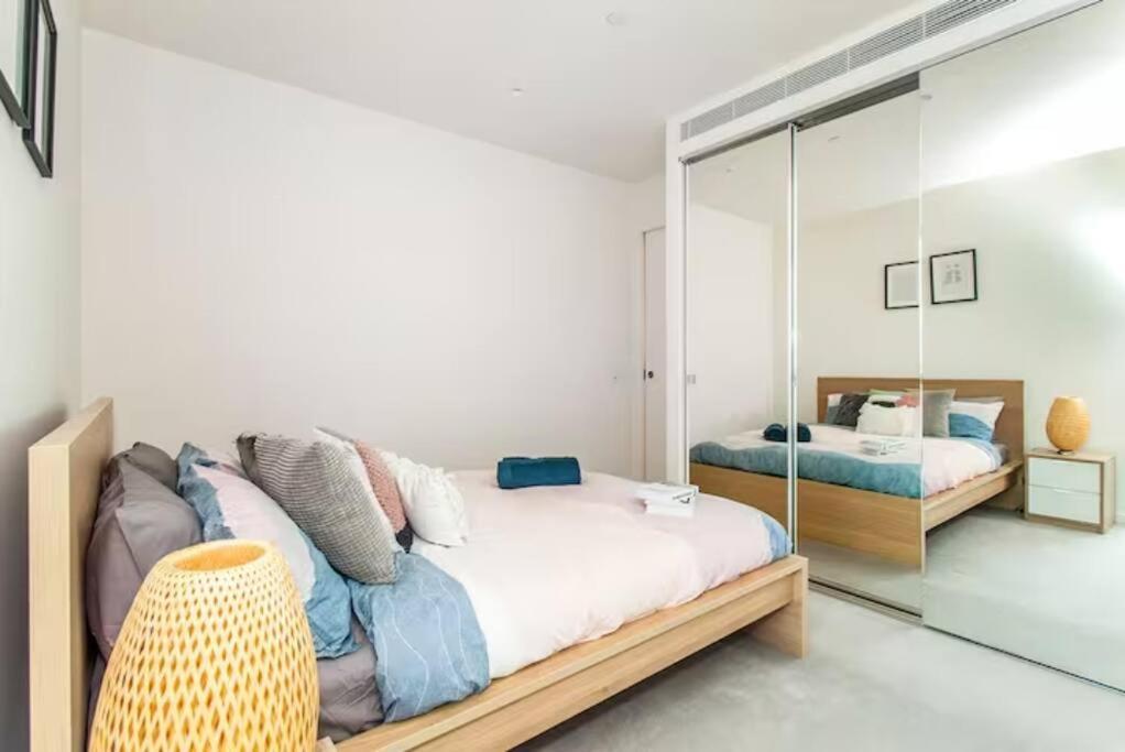 Stunning 1bbr At Southbank Tf4114 New Apartment Melbourne