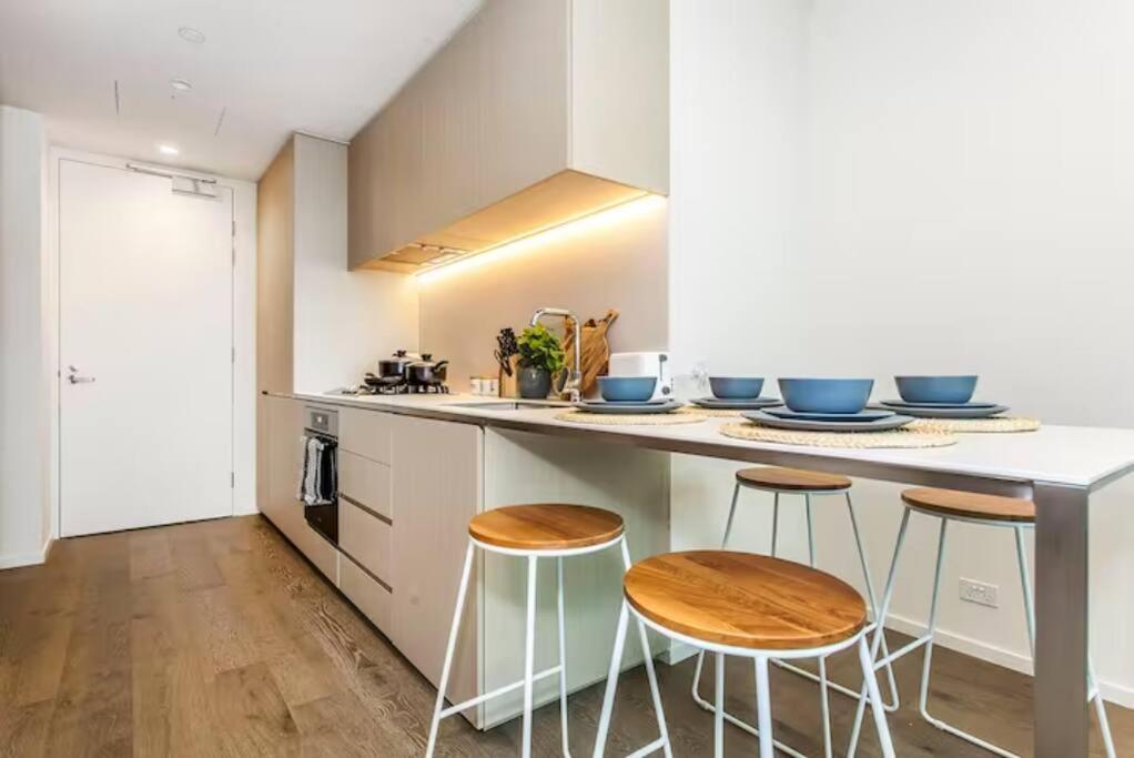 Stunning 1bbr At Southbank Tf4114 New Apartment *