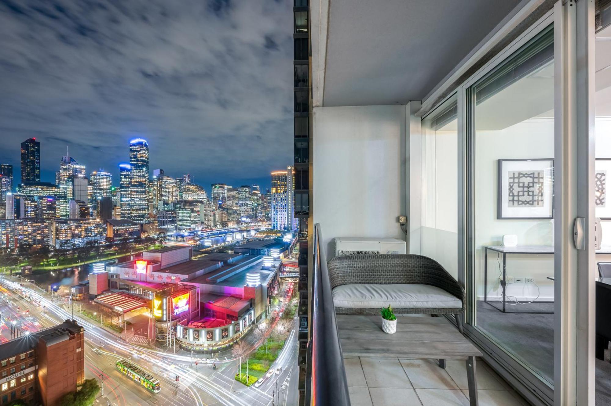 Exclusive - Vue Grande * Melbourne