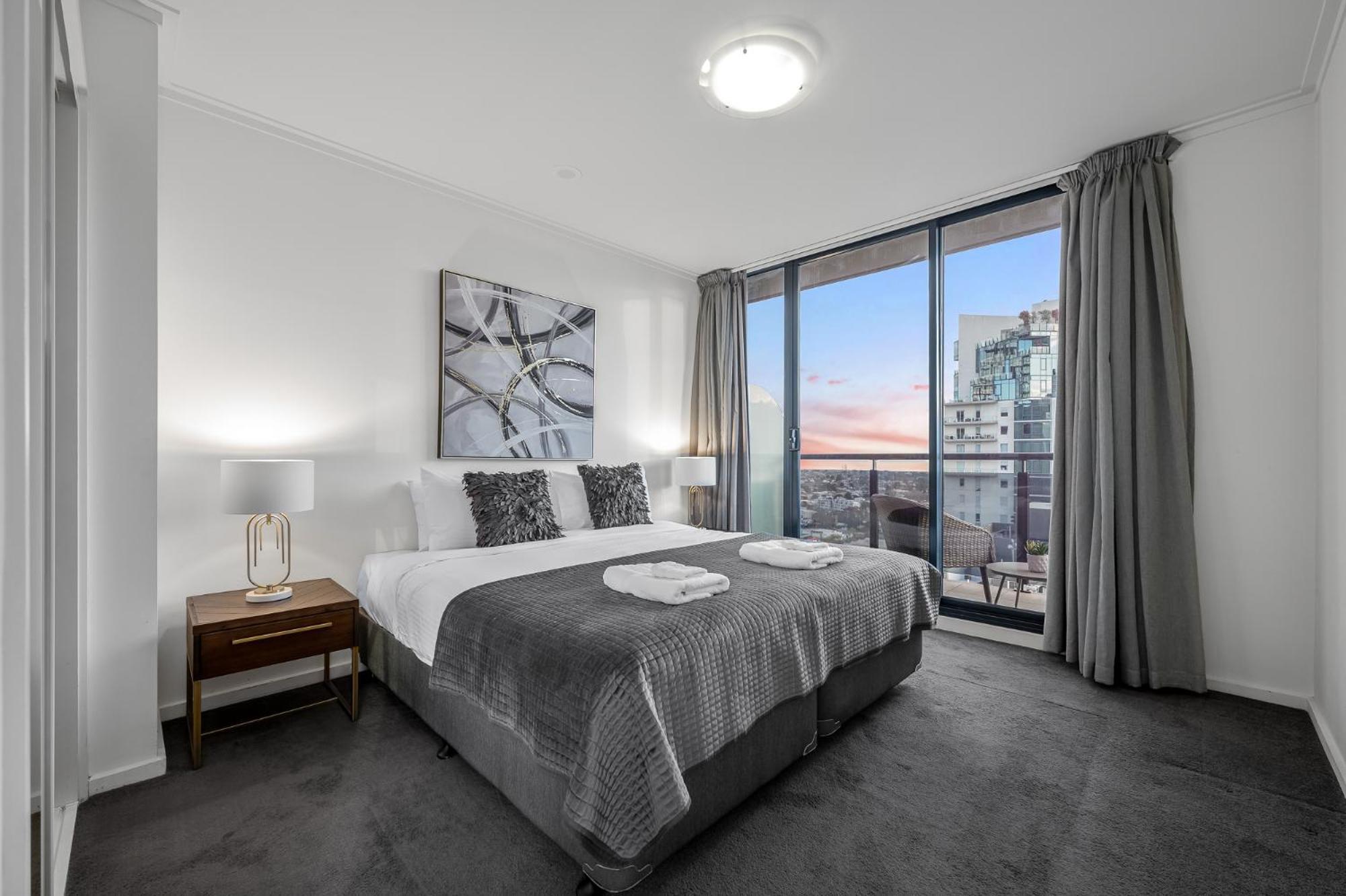 Exclusive - Vue Grande * Melbourne