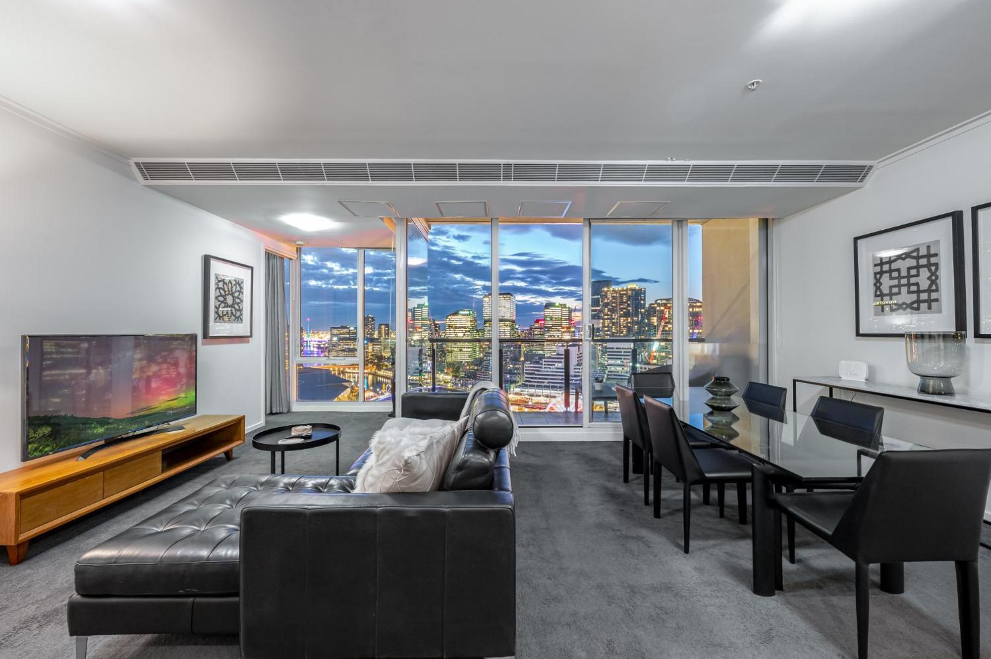 Exclusive - Vue Grande Apartment Melbourne