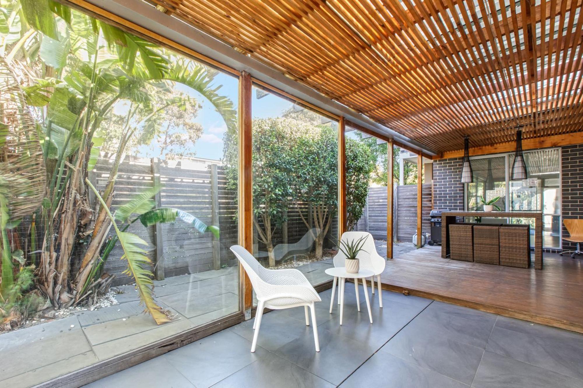 Holiday home Leafy Family With Outdoor Dining Near Cbd