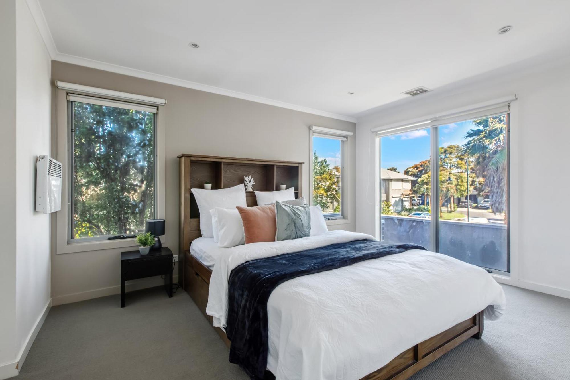 Holiday home Leafy Family With Outdoor Dining Near Cbd Melbourne