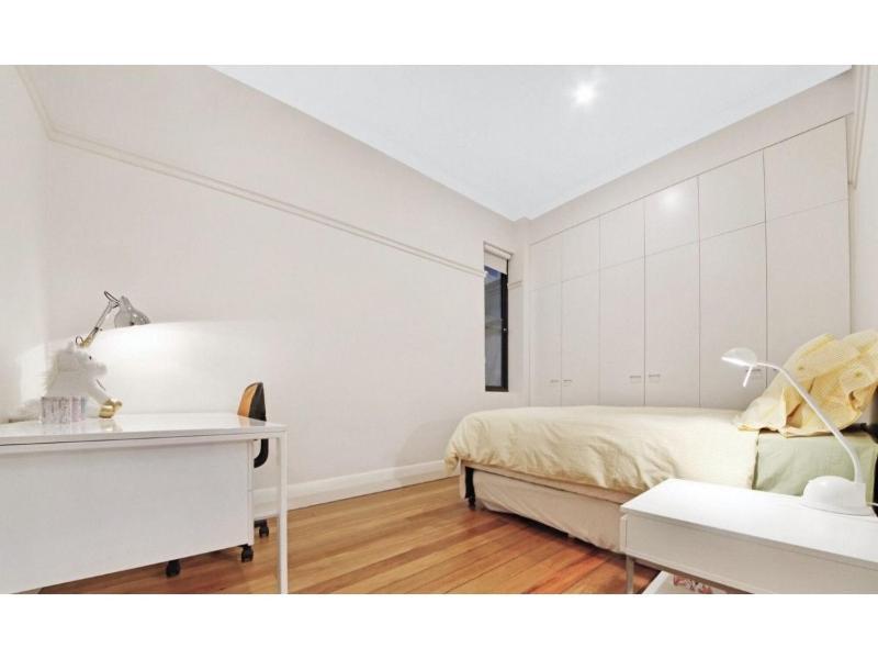 Roderic's * Melbourne