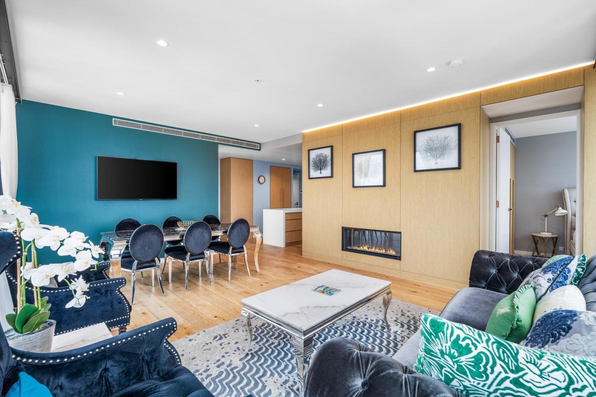 Aparthotel Collins House By Cllix 4*