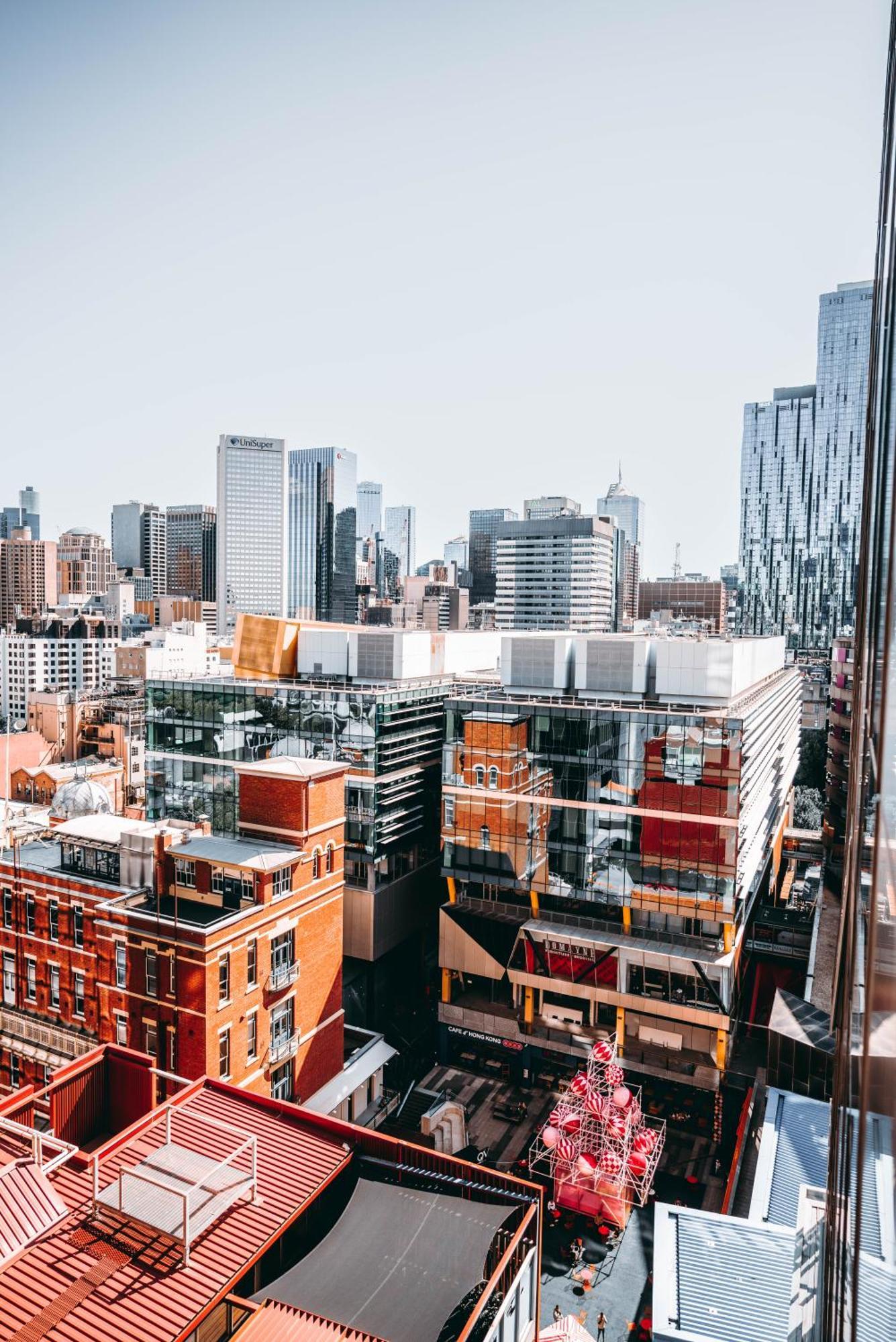 Qv Urban Skypool