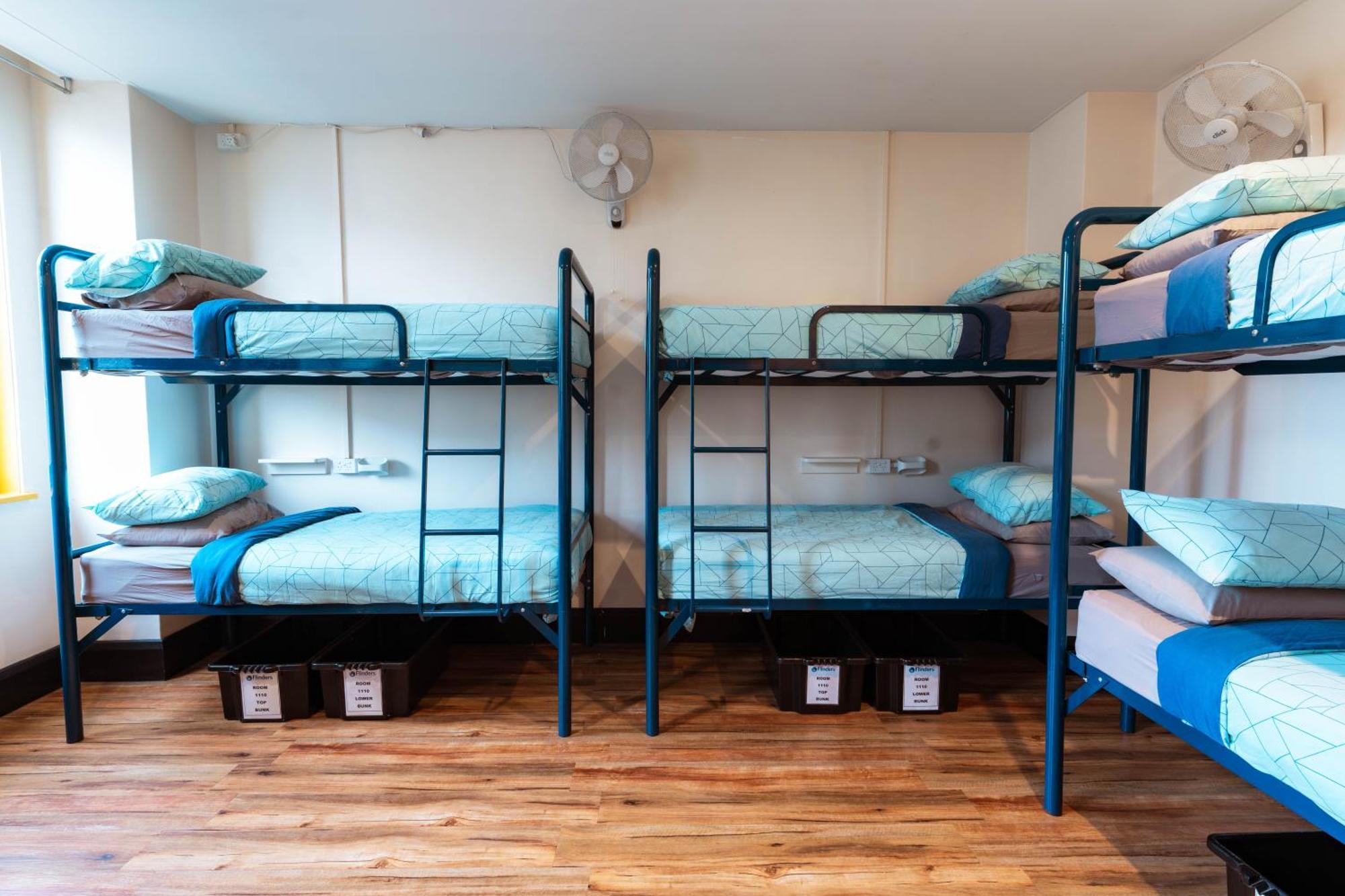 Flinders Backpackers * Melbourne