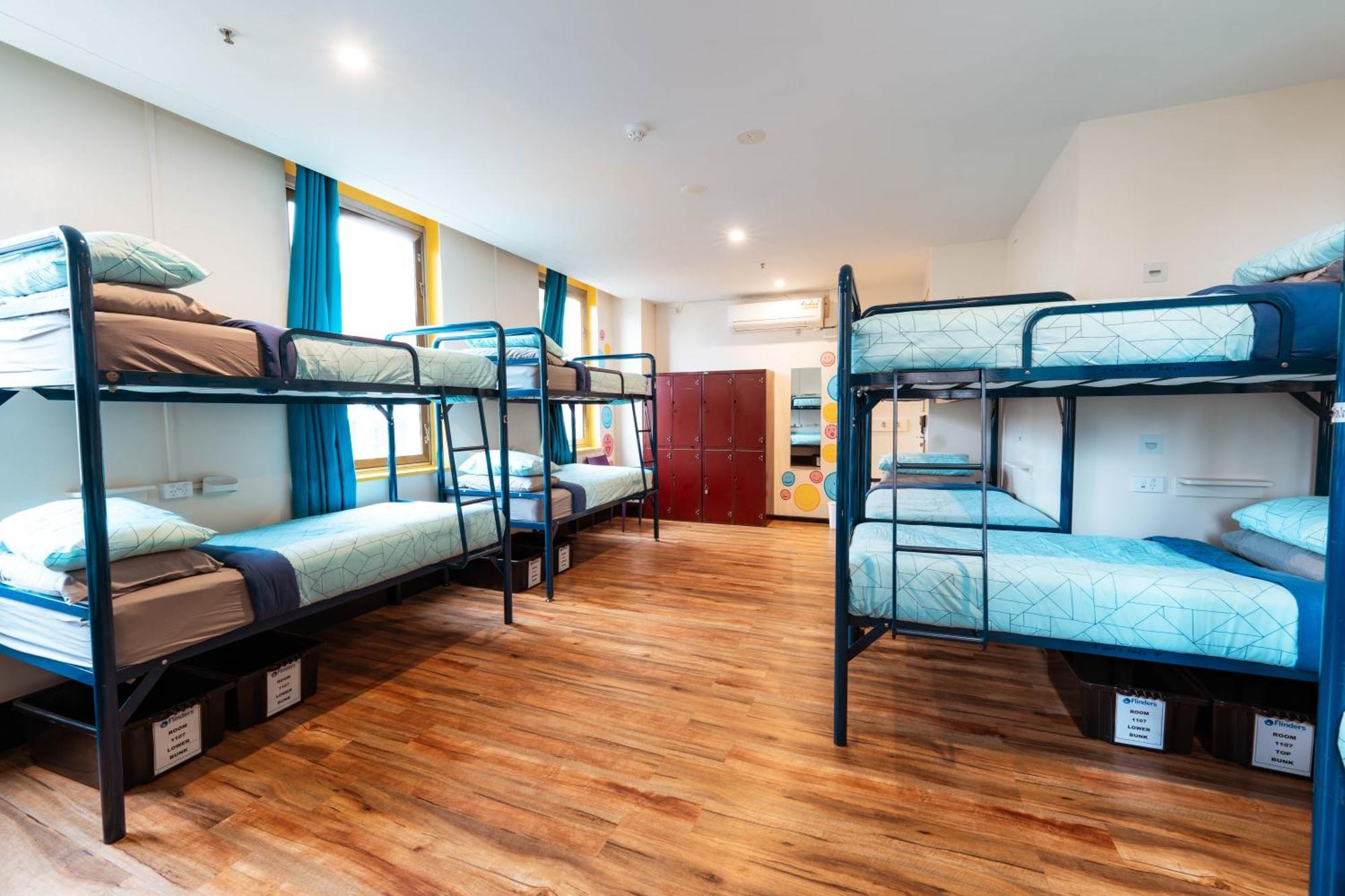 Flinders Backpackers * Melbourne