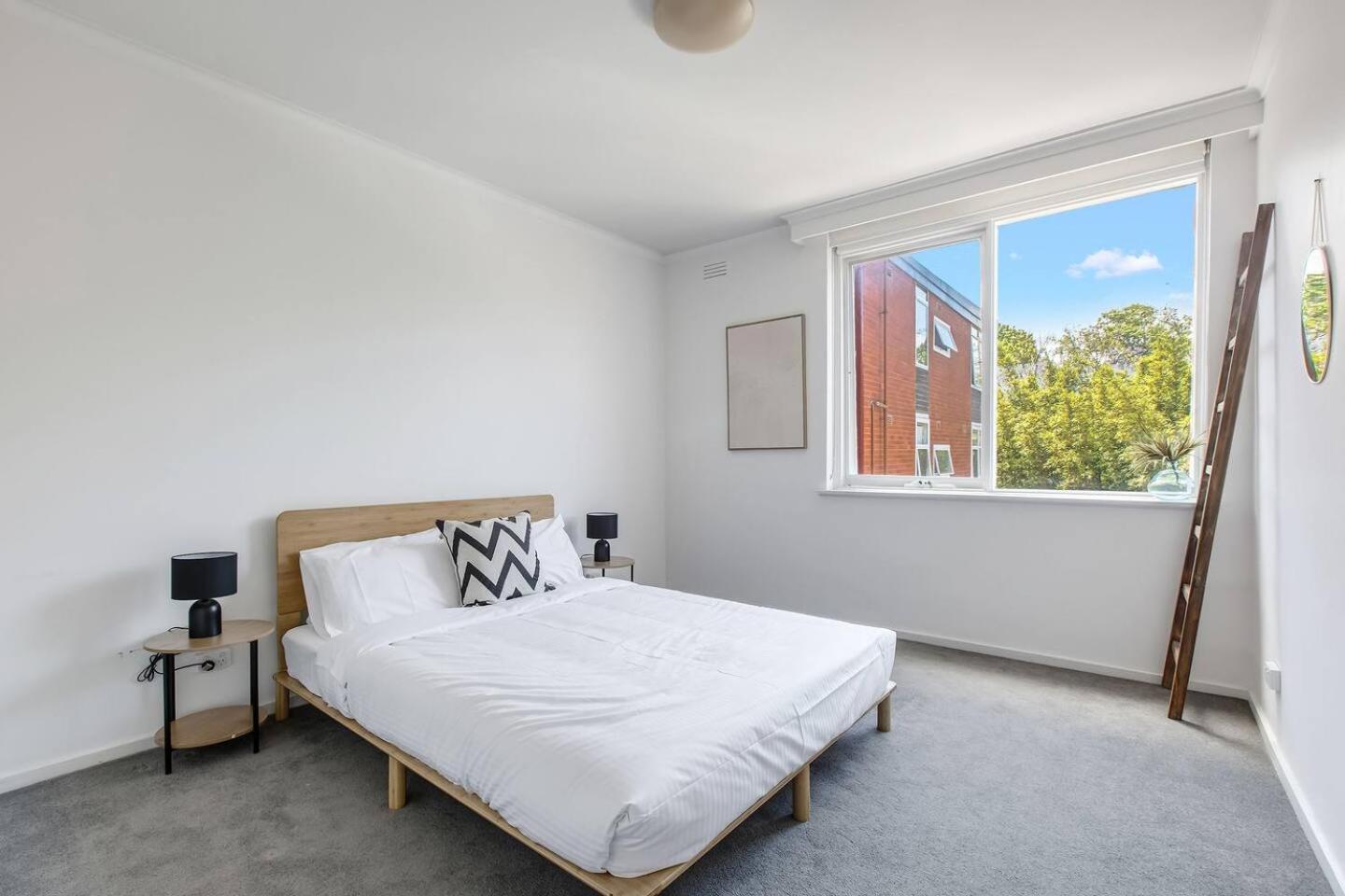 A Radiant Escape Steps From Shops And Metro Apartment