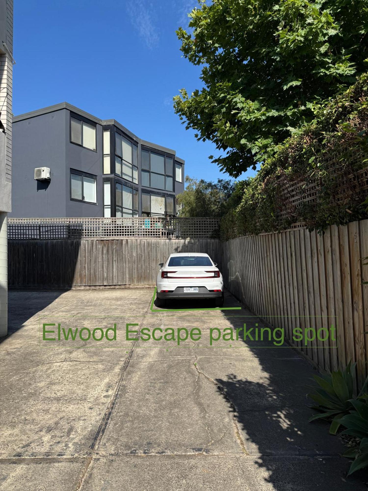 Elwood Escape Apartment