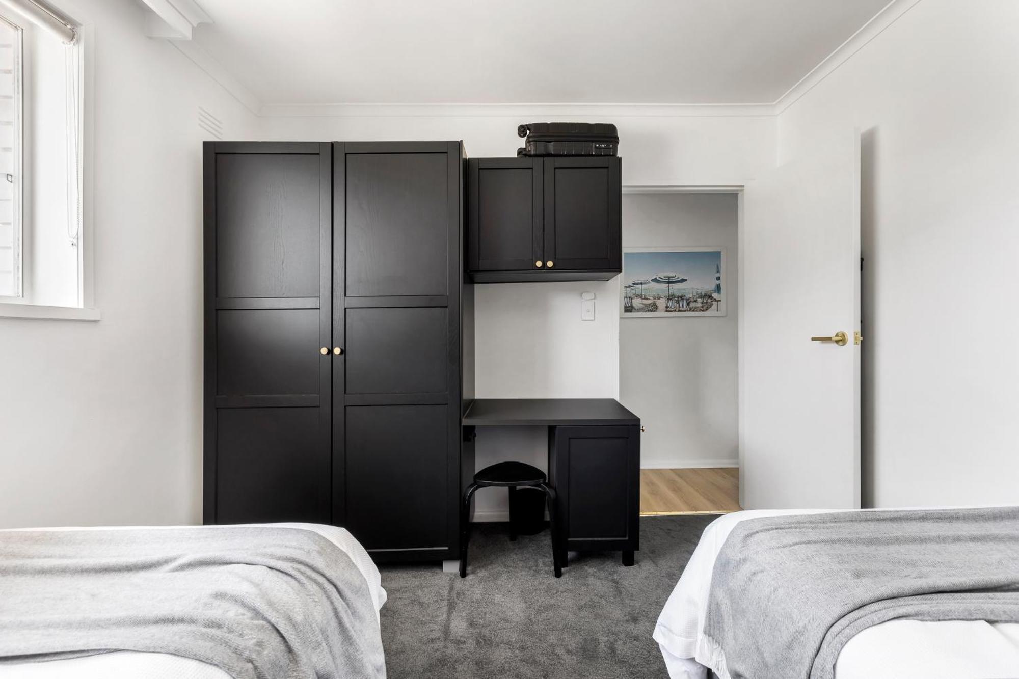 Elwood Escape Apartment
