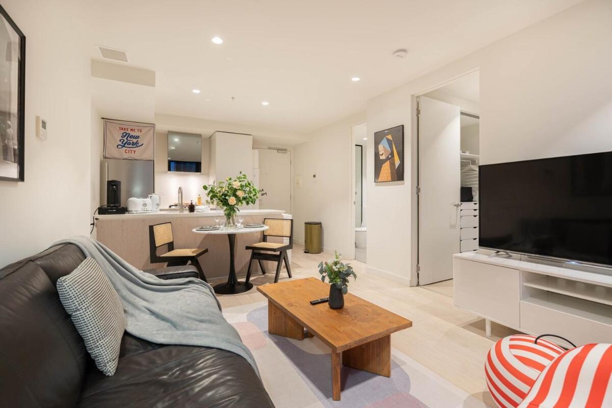 Apartment Eq Tower 1br Unbeatable Location Free Parking #eq34