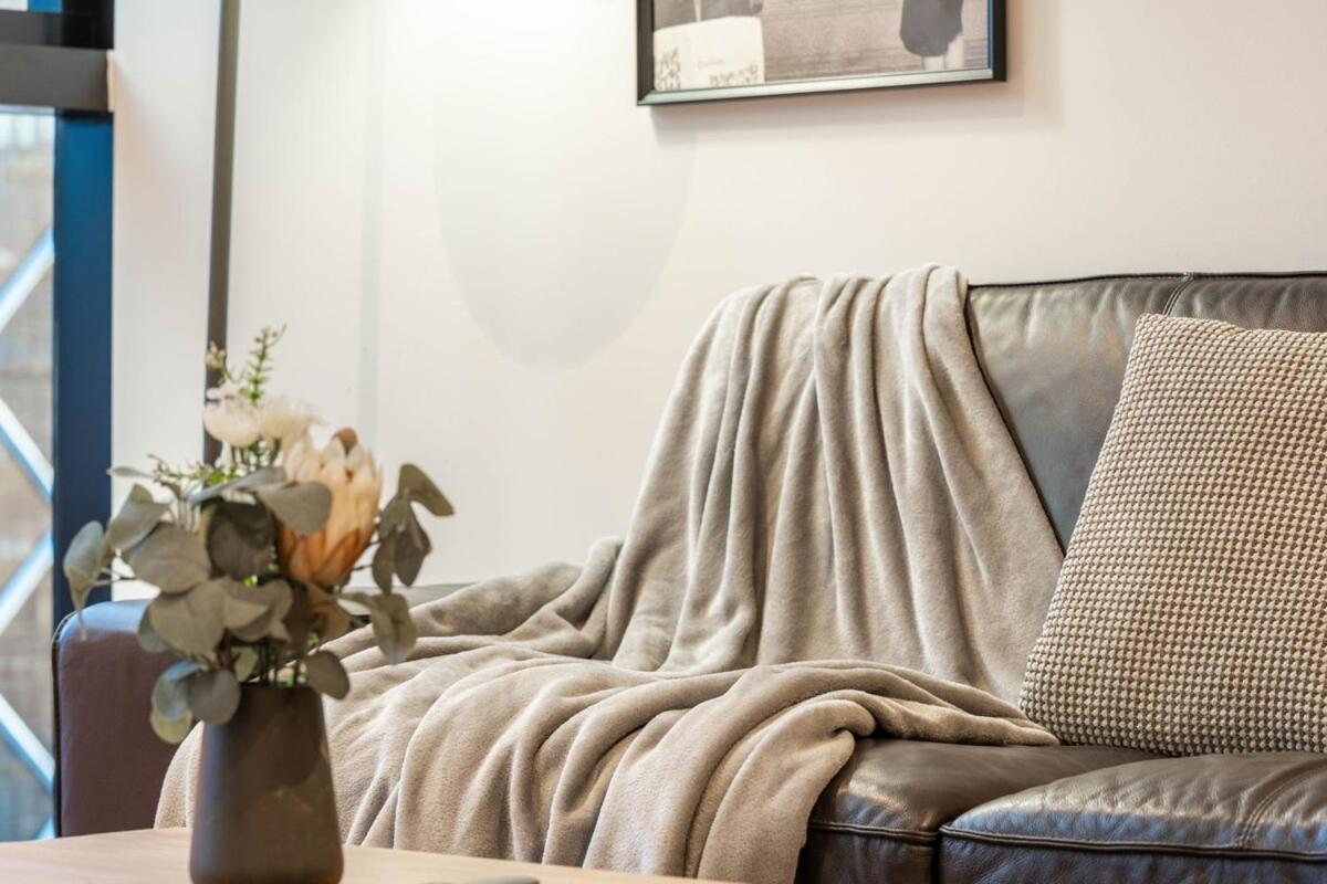 Eq Tower 1br Unbeatable Location Free Parking #eq34 * Melbourne