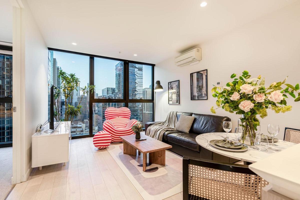 Eq Tower 1br Unbeatable Location Free Parking #eq34 *