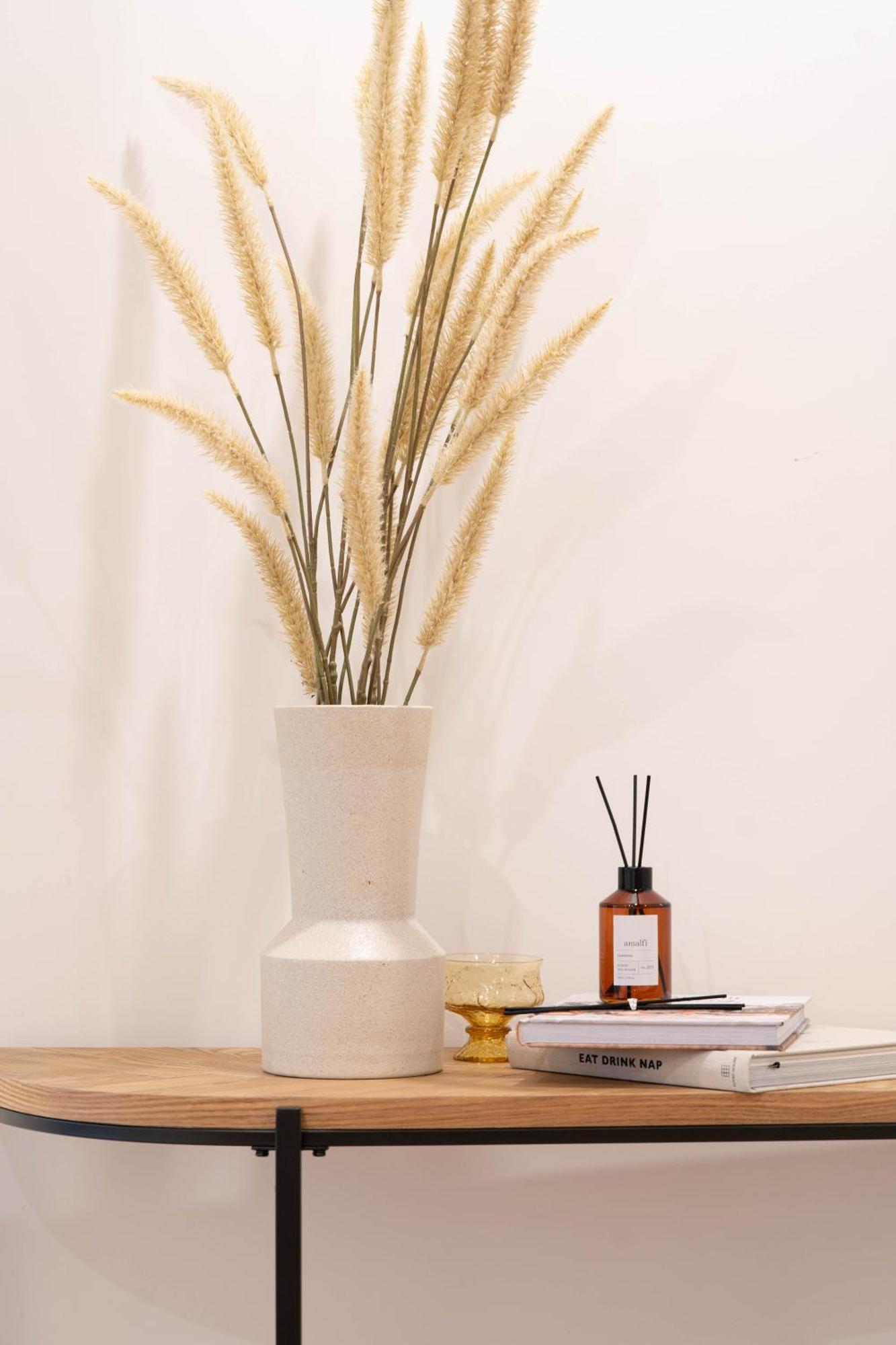 Unparalleled Convenience 2br Free Parking #eq07 Apartment *