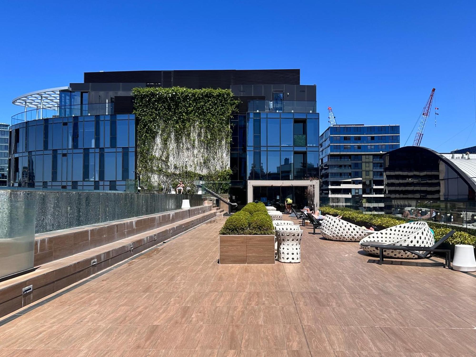 Royal Executive Living Grand Bayview Corporate Residency * Melbourne