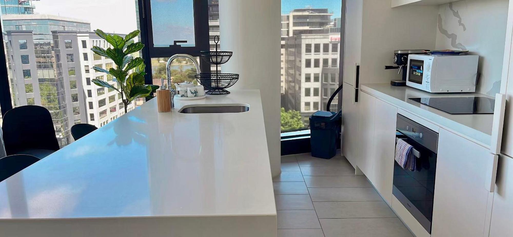 Apartment Royal Executive Living Grand Bayview Corporate Residency *
