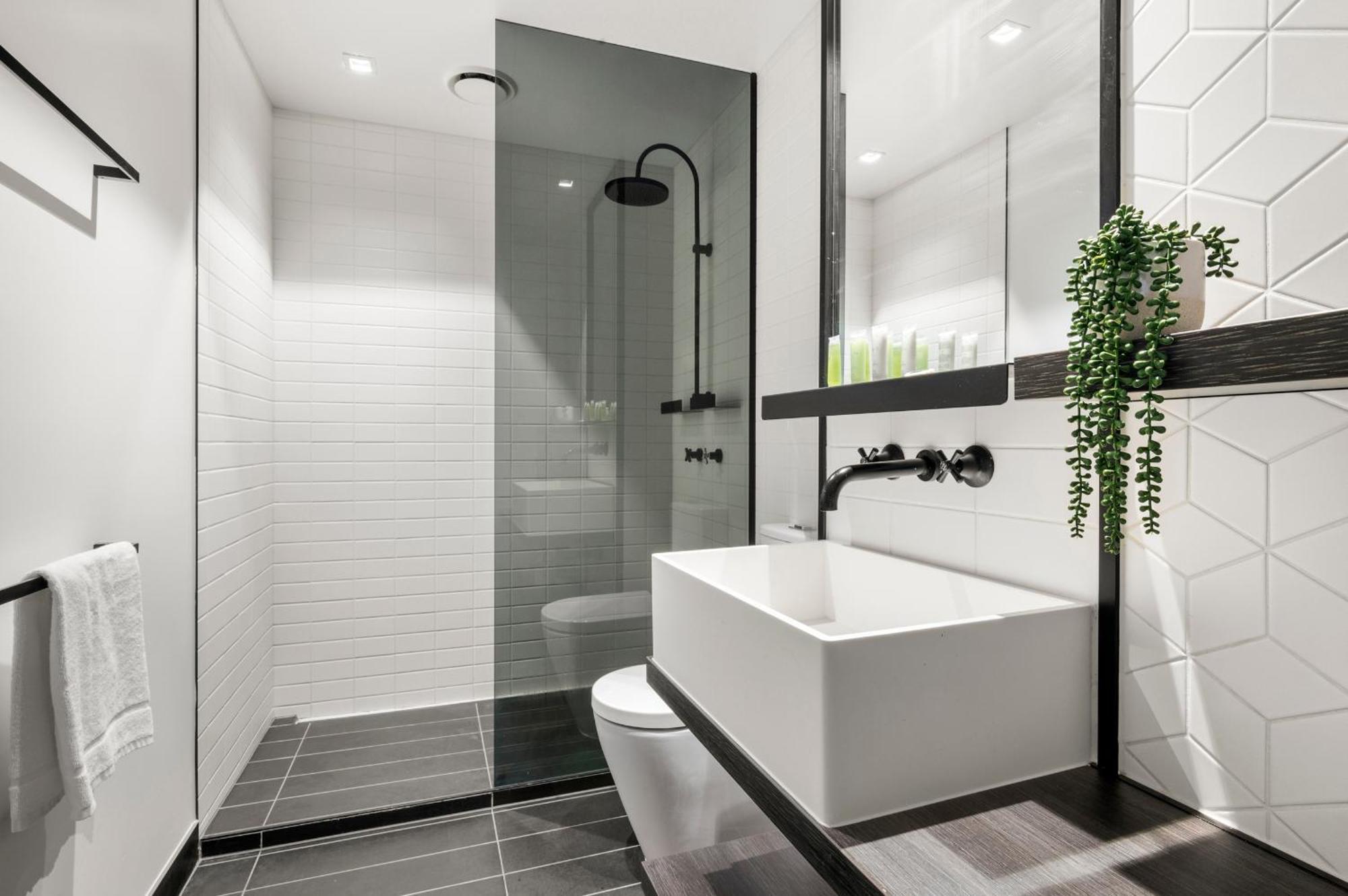 Stunning At Marvel Stadium With Parking & Amenities Apartment *