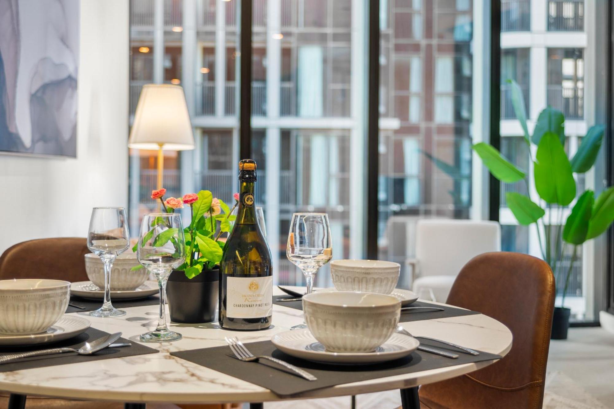 Stunning At Marvel Stadium With Parking & Amenities