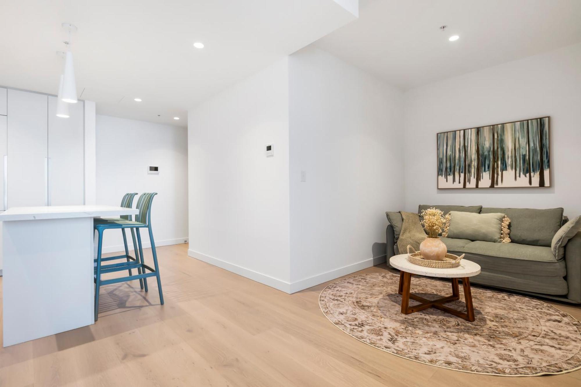 Apartment Stunning And Bay Views With Pool & Gym! Melbourne