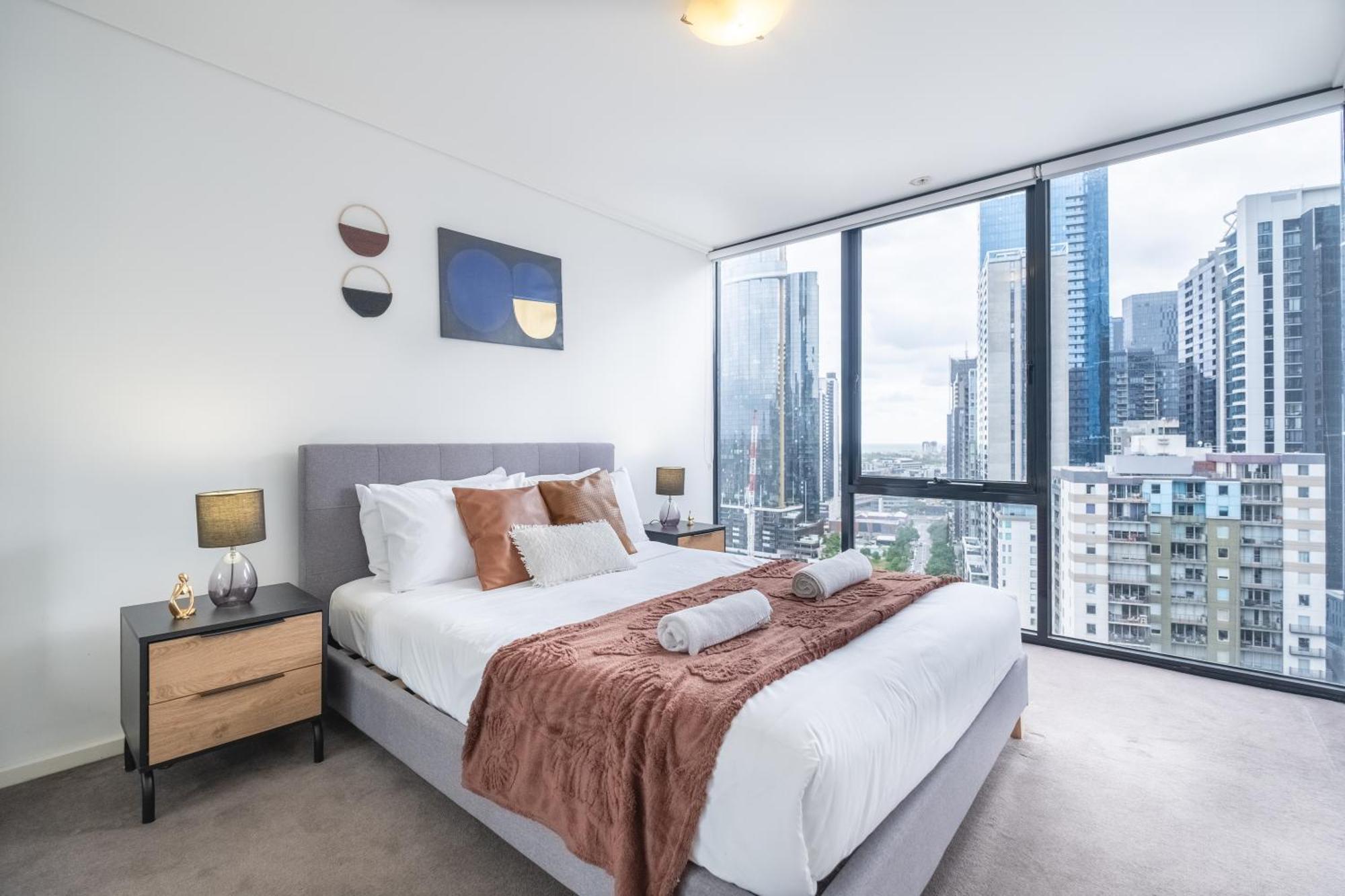 24th Floor Beauty 2br Southbankpoolgymparking Apartment