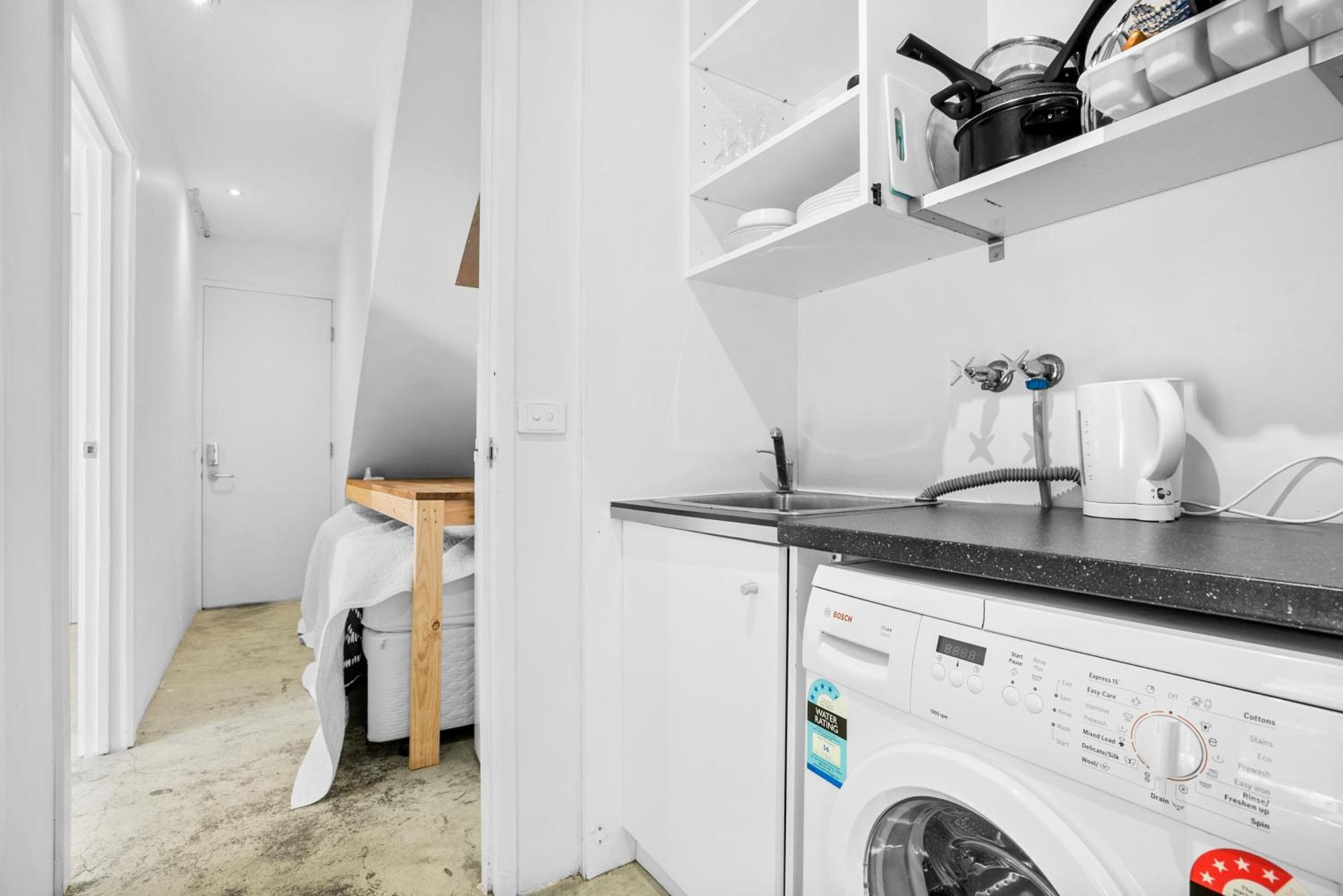 Melbourne- Zen Garden Oasis Or Skyline Terrace Freetramzone Apartment