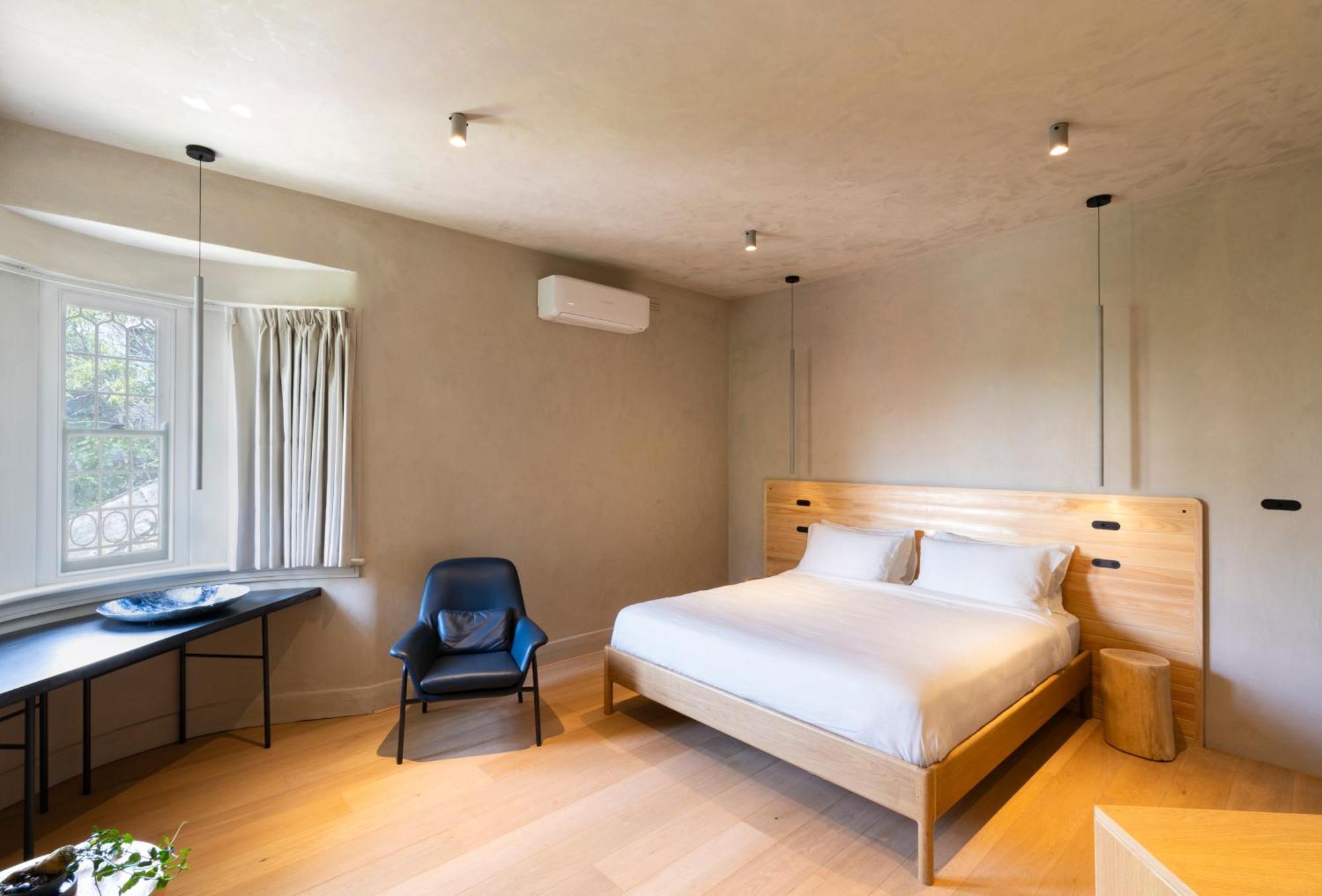 Hotel In The Brick And Melbourne