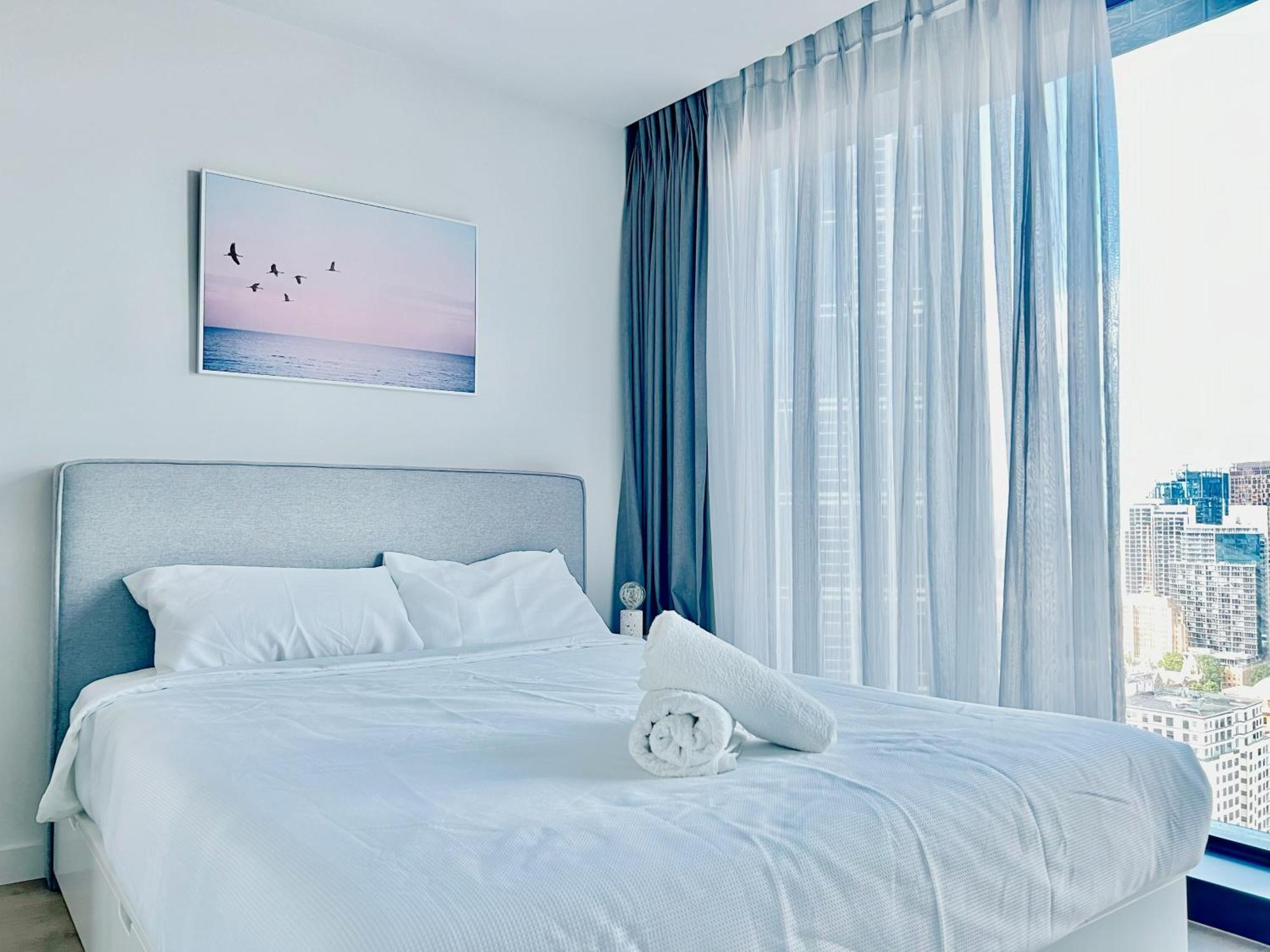 Apartment Luxury Cbd 5 Beds, 2 Baths Great Skyview With Pool, Gym, Spa, Carpark,sauna