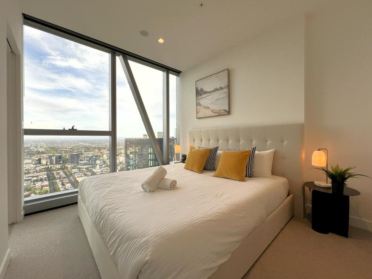 2 Bedroom 2 Bath, Southern Cross, Flagstaff, Lvl 65 Melbourne