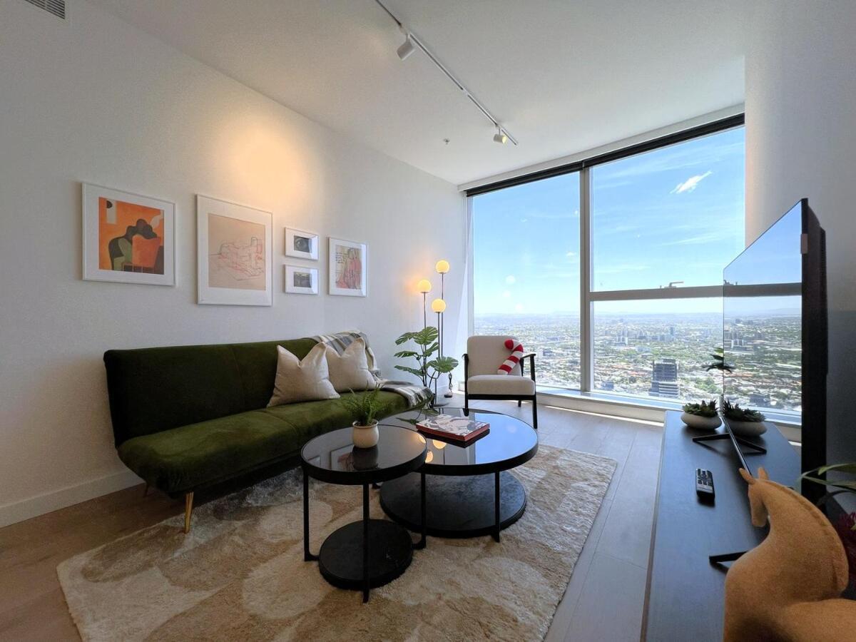 Apartment 2 Brm 2 Bath, Southern Cross, Flagstaff, Lvl59 *